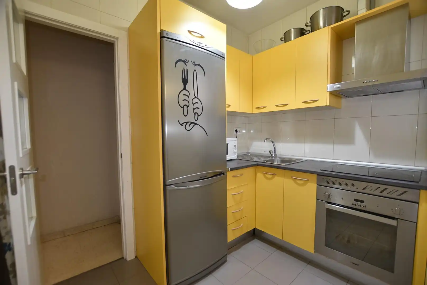 Kitchen of Flat for rent in Granada  with Heating, Furnished and Balcony