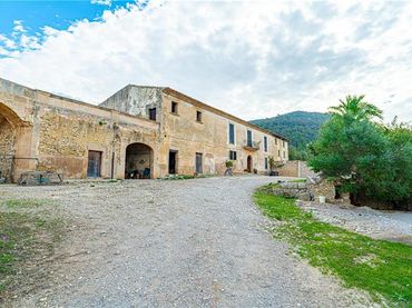 Maison rustique avec jardin à vendre à Algaida