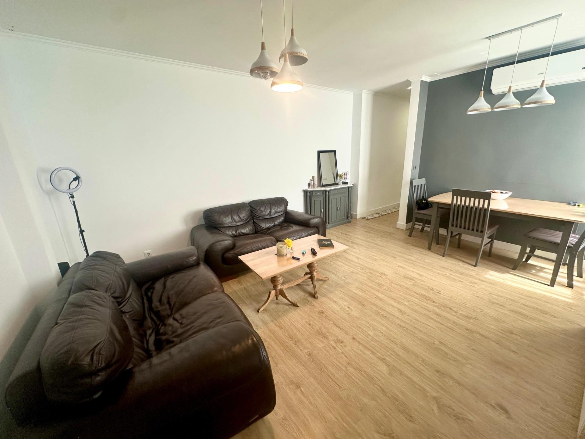 Sala d'estar de Apartament en venda en Alicante / Alacant amb Aire condicionat i Calefacció