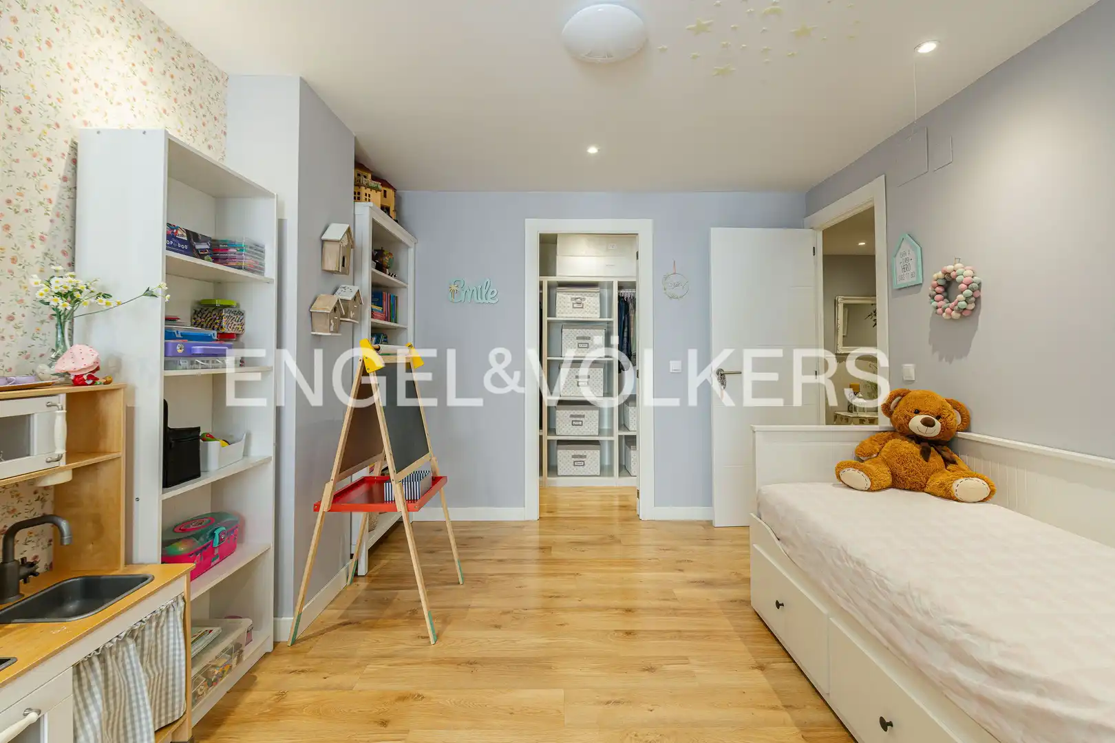 Bedroom of Flat for sale in Zona Monte El Pilar