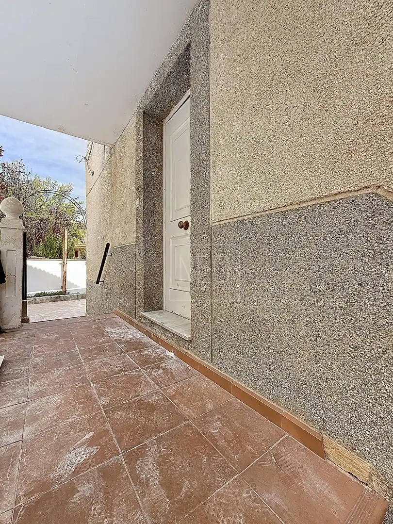 Vista exterior de Casa adosada en venta en Vegas del Genil con Aire acondicionado y Balcón