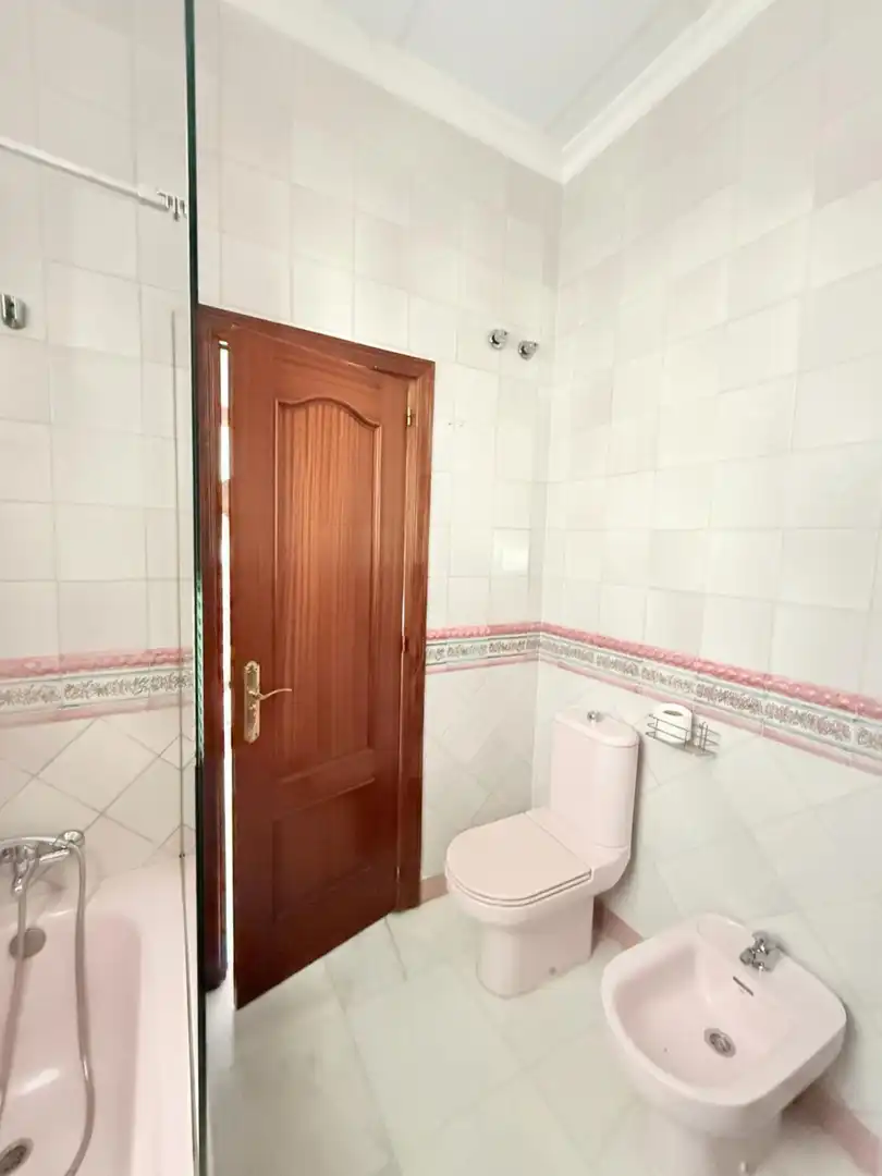 Bathroom of Houses for sale in Jerez de la Frontera  with Air Conditioner, Heating and Terrace