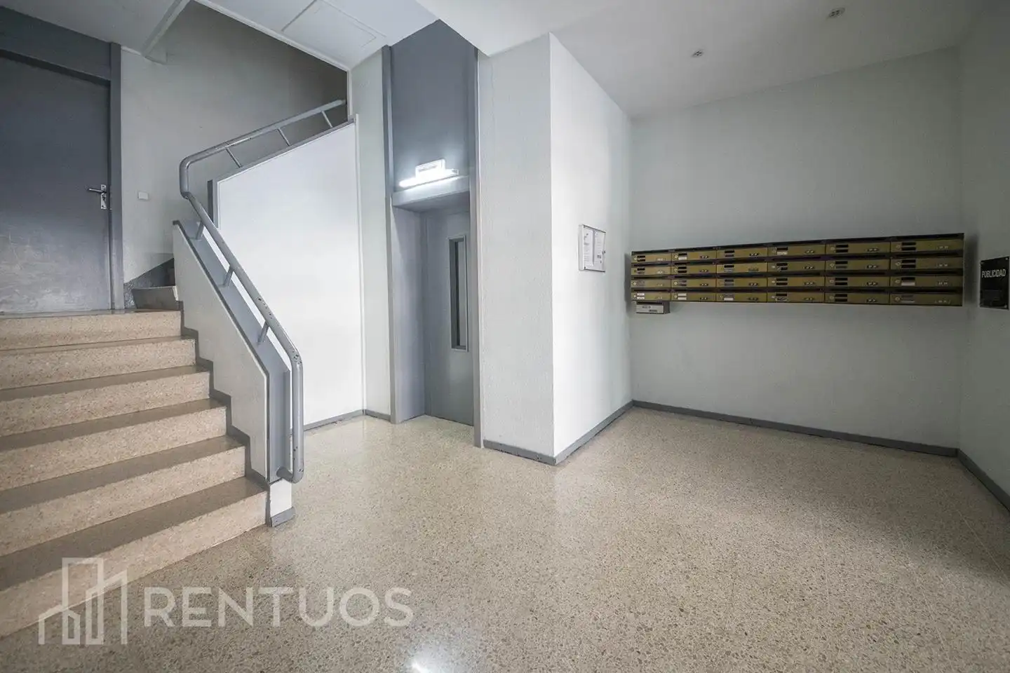 Wohnung zur Miete in Sabadell mit Klimaanlage, Parkett und Terrasse