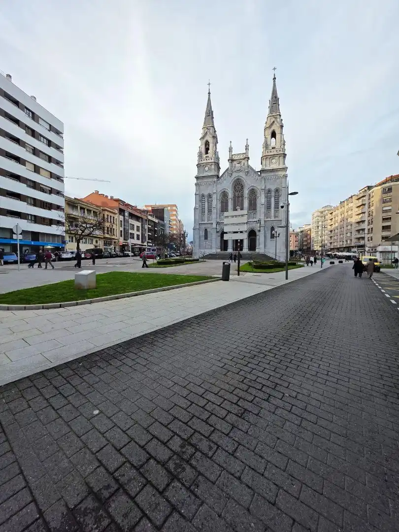 Vista exterior de Ático en venta en Avilés