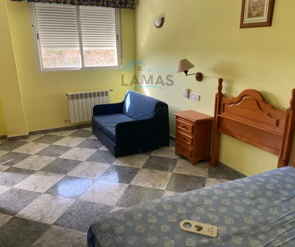 Habitación de Edificio en venta en Jaraicejo