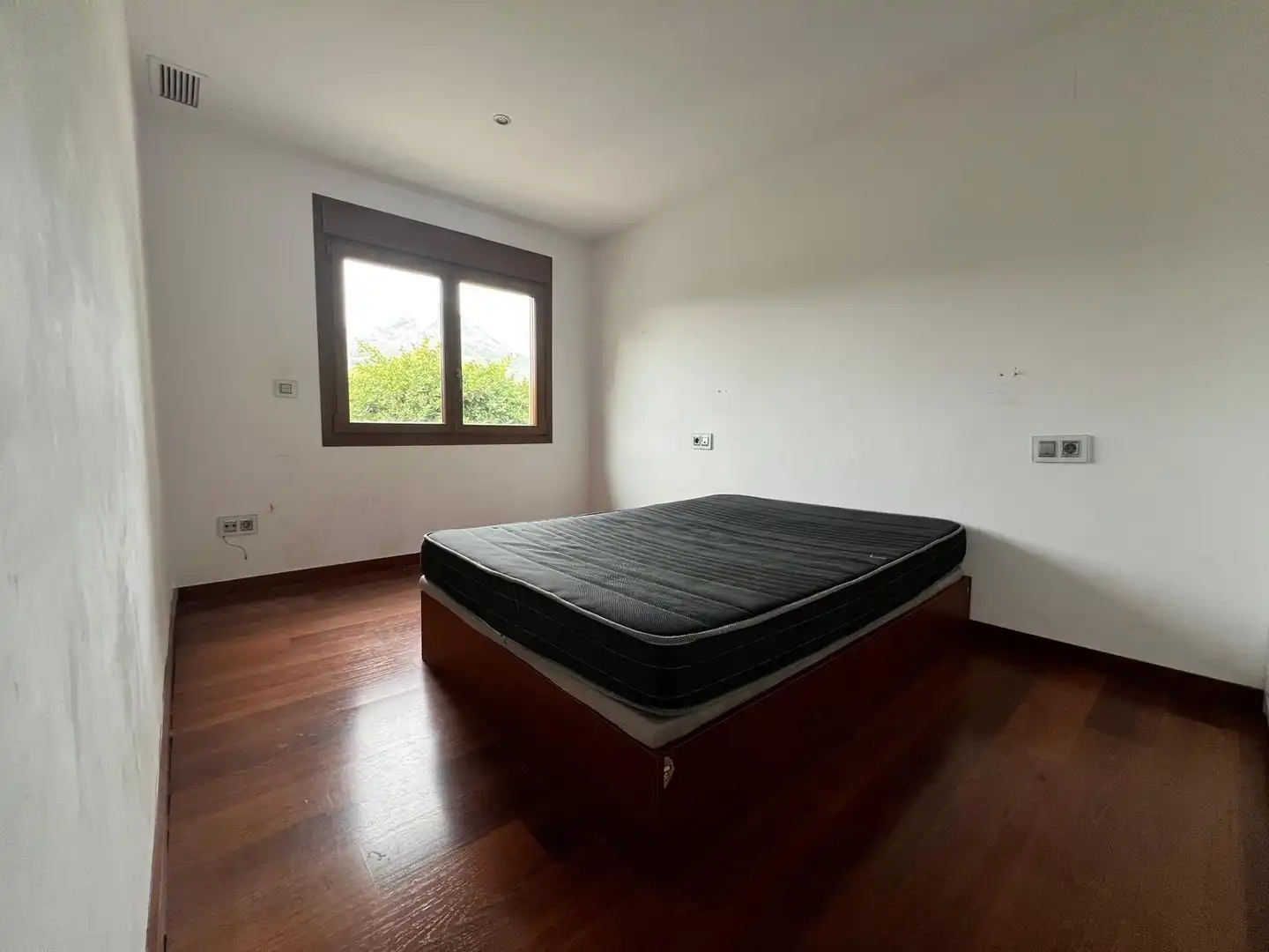 Dormitori de Casa o xalet en venda en La Nucia amb Jardí privat, Terrassa i Piscina