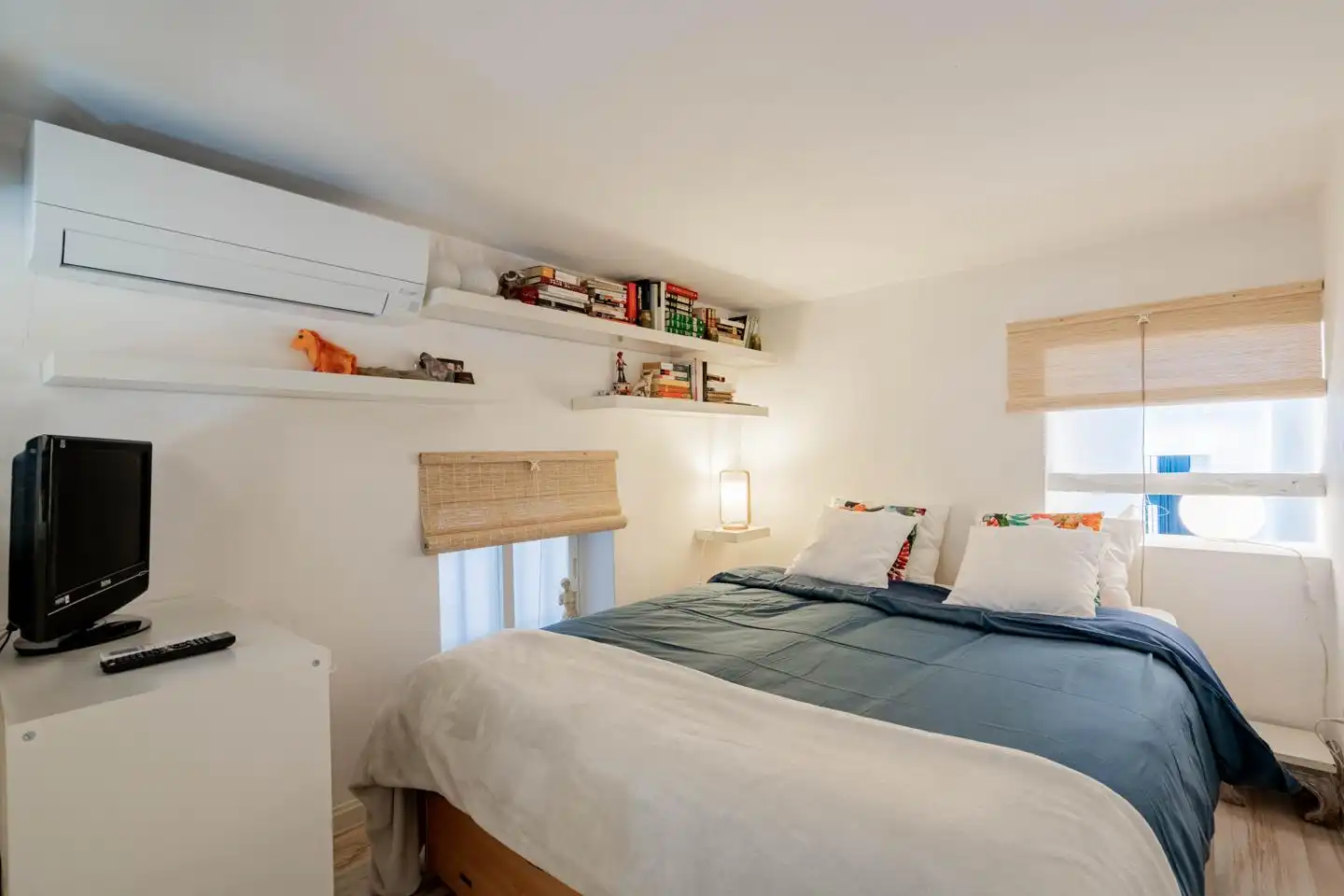 Bedroom of Ground floor for rent in Madrid  with Air Conditioner, Furnished and Internet