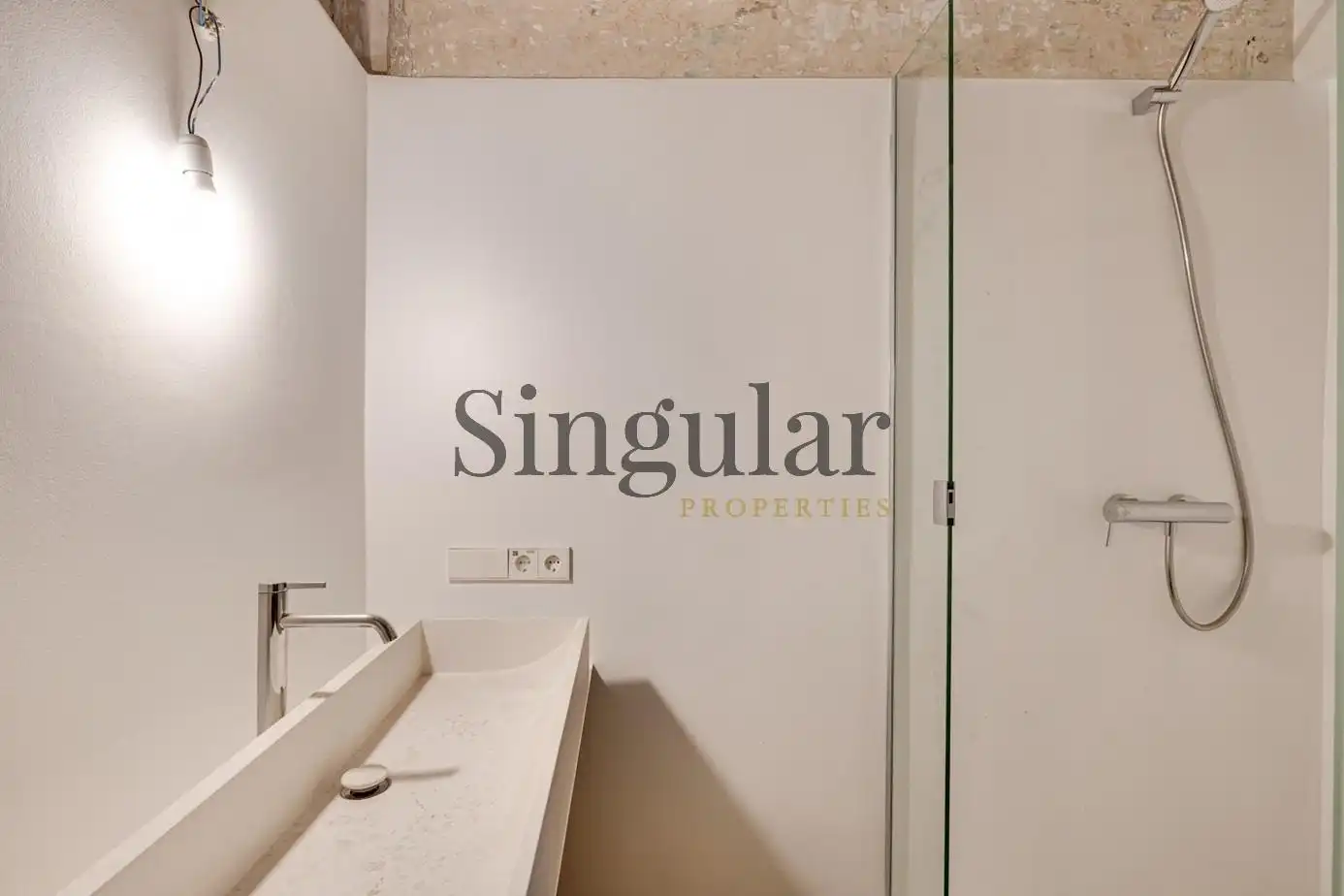 Habitación de Dúplex en venta en Barcelona con Calefacción, Terraza y Trastero