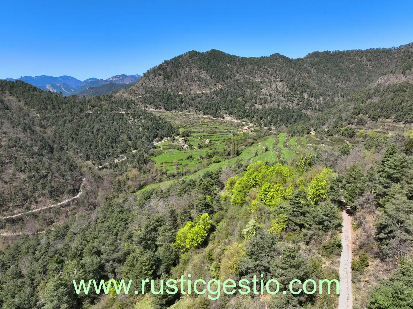 Finca rústica en venda en Les Llosses amb Jardí privat, Terrassa i Balcó