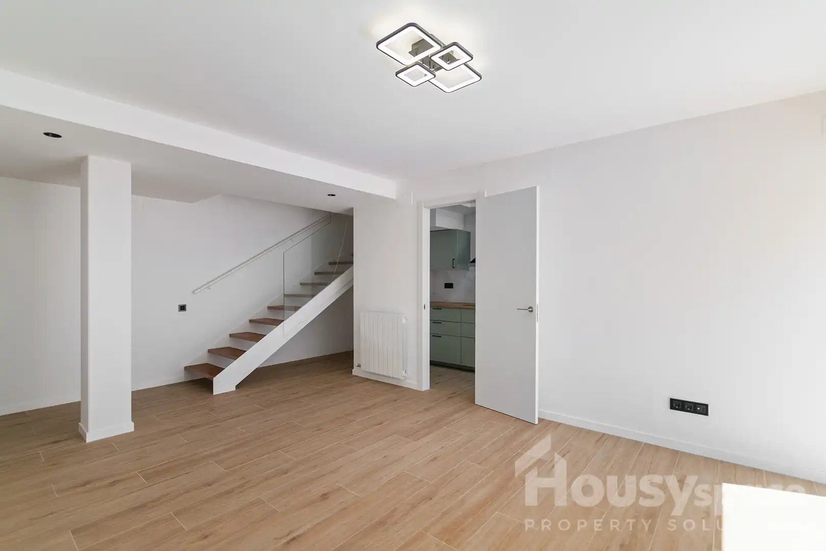 Duplexes for sale in Barcelona  with Air Conditioner, Heating and Private garden