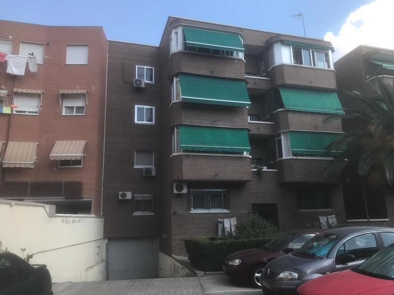 Exterior view of Garage for sale in  Madrid Capital