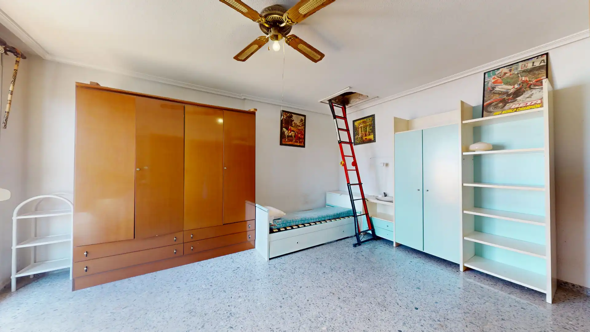 Habitación de Casa adosada en venta en Elda con Aire acondicionado, Terraza y Trastero