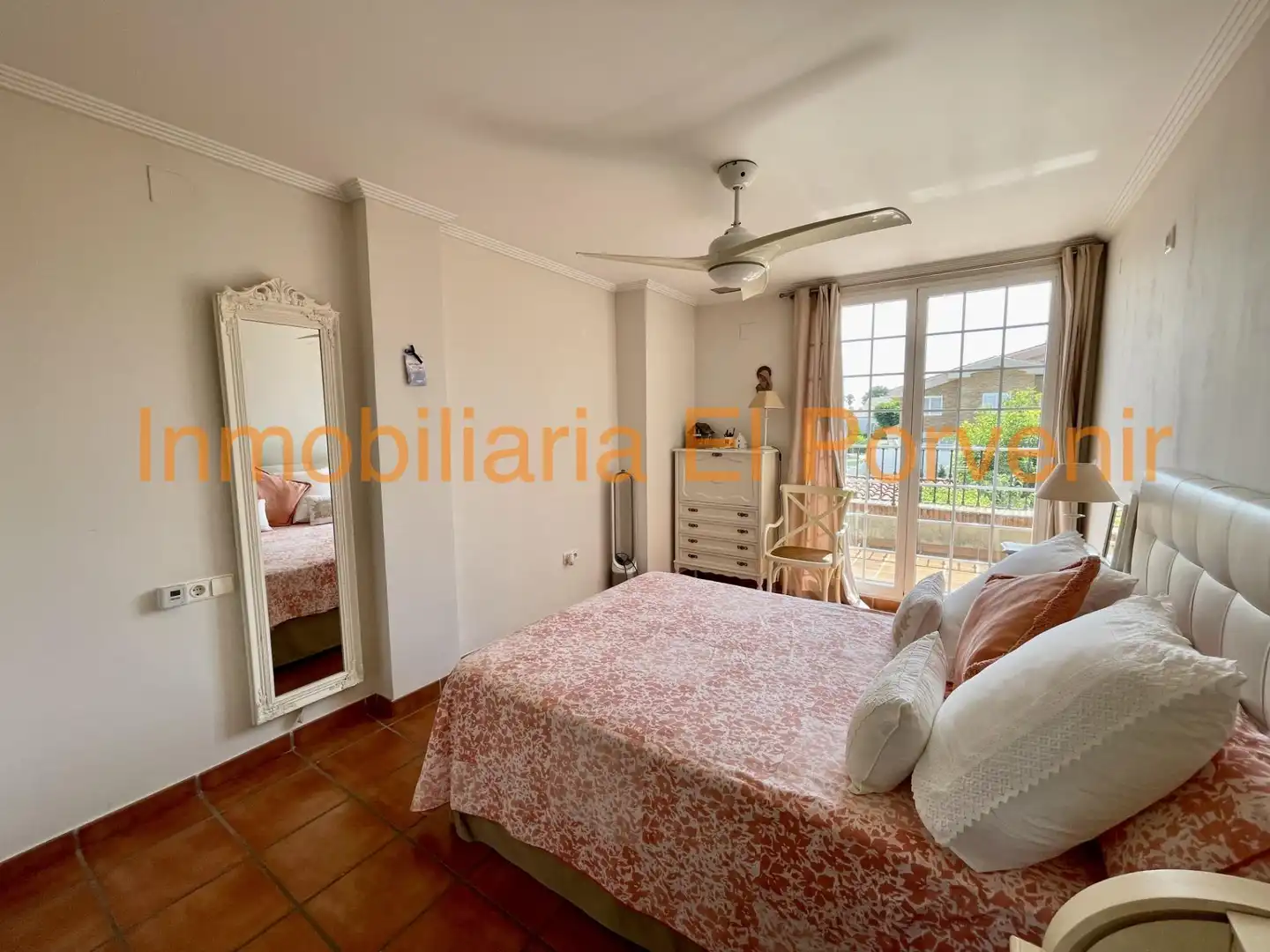 Habitación de Casa o chalet en venta en Torrent con Aire acondicionado, Calefacción y Jardín privado