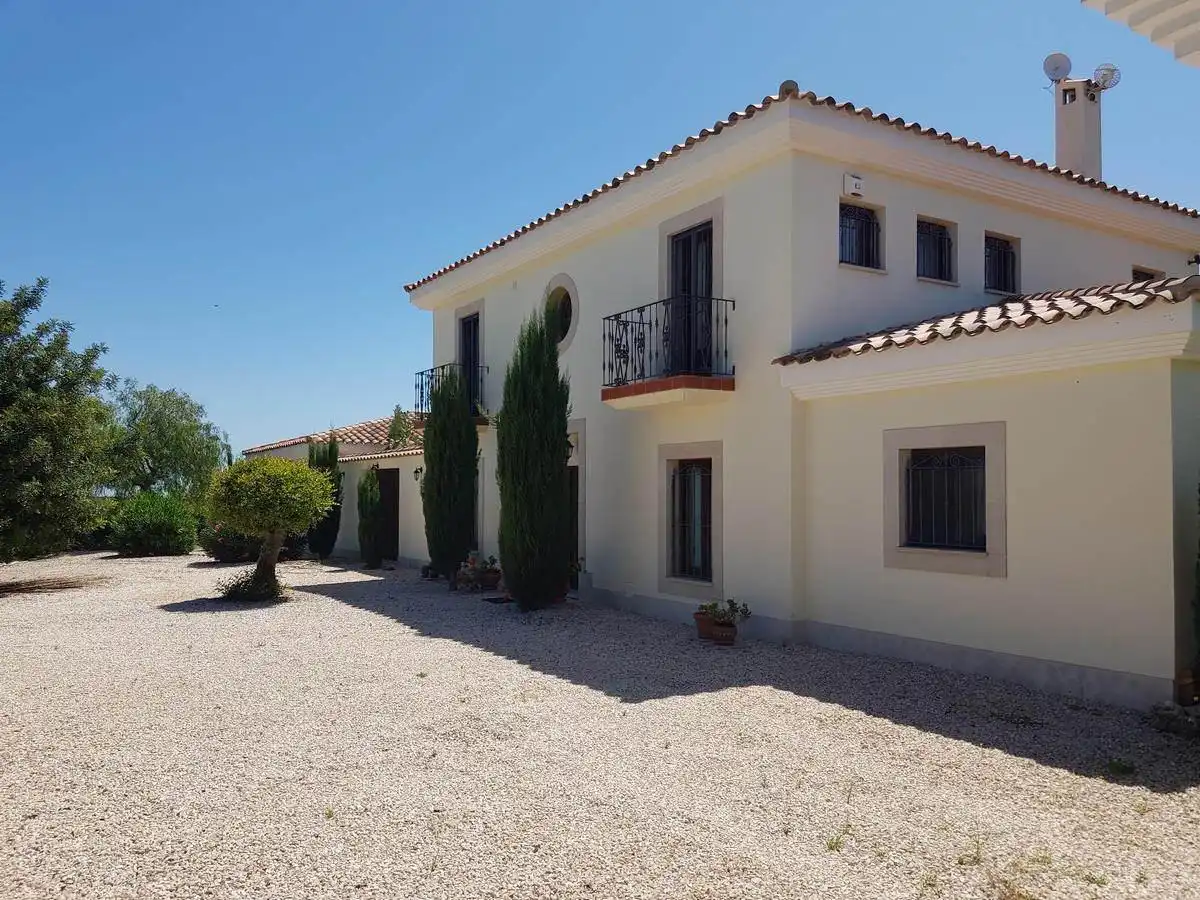 Vista exterior de Casa o xalet en venda en Cervera del Maestre amb Aire condicionat, Calefacció i Jardí privat