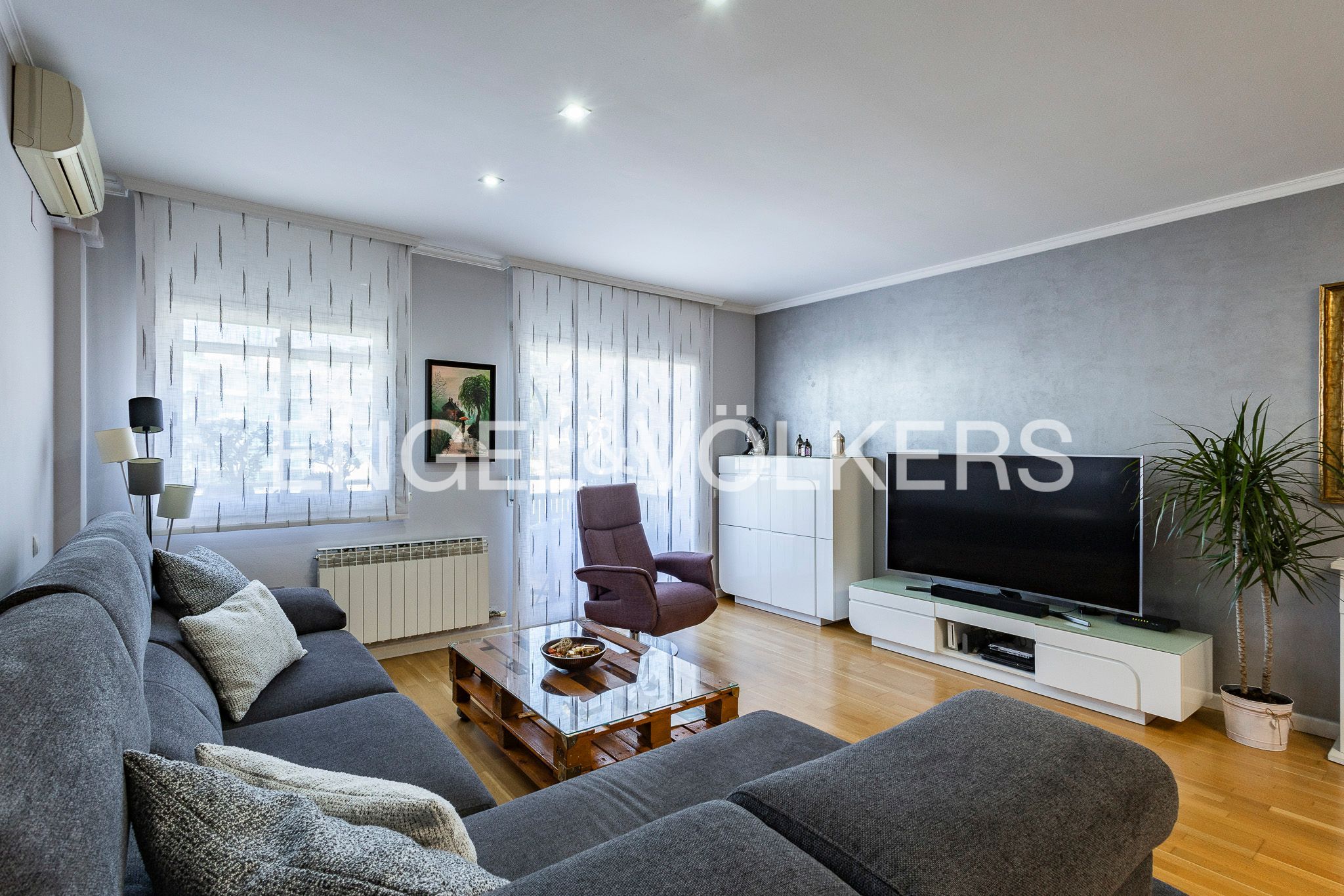 Wohnzimmer von Maisonette zum Verkauf in Molins de Rei mit Klimaanlage, Heizung und Parkett