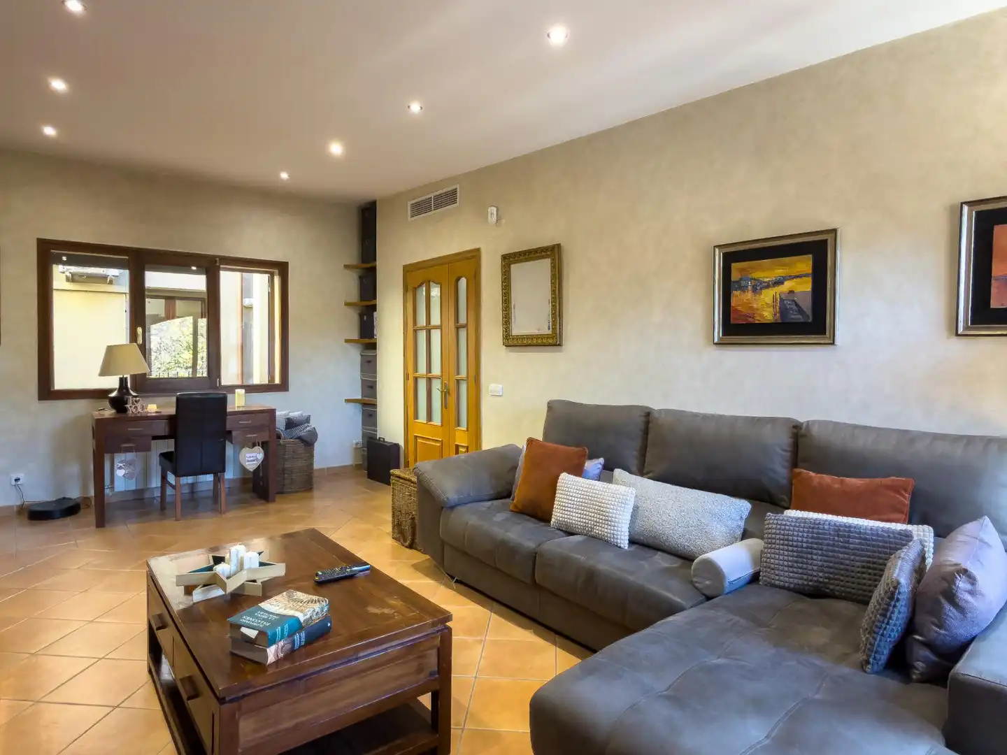 Sala de estar de Finca rústica en venta en Calonge i Sant Antoni con Calefacción y Jardín privado