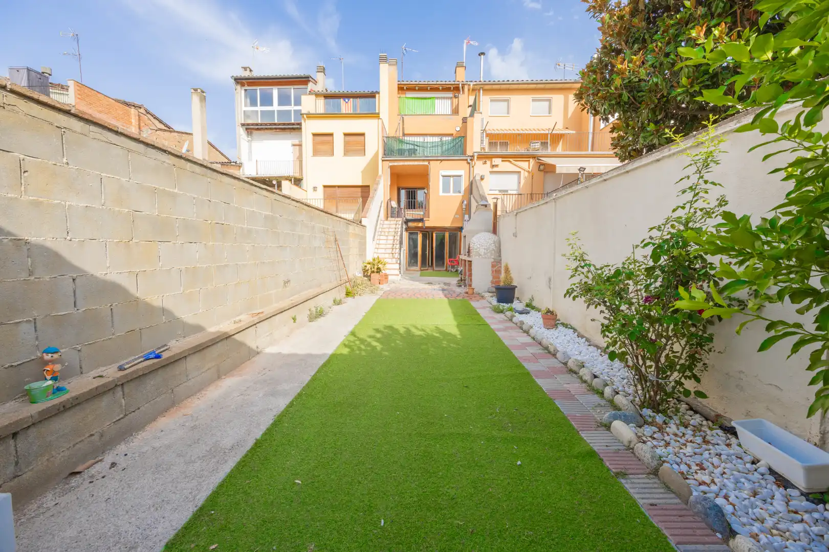 Jardín de Piso en venta en Manlleu con Calefacción y Jardín privado