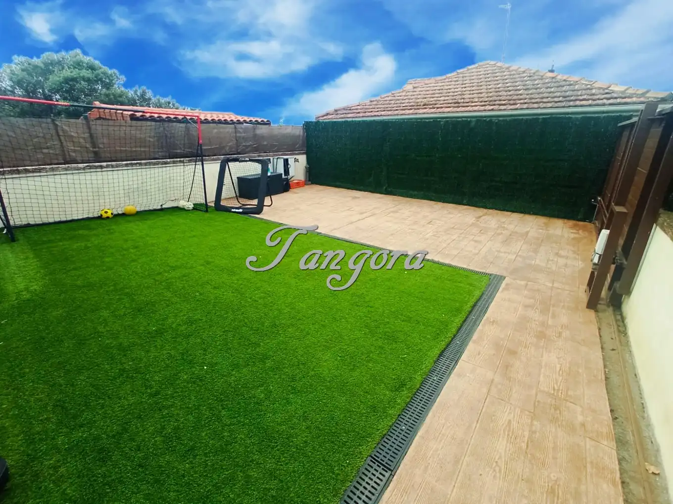Terrasse von Einfamilien-Reihenhaus zum Verkauf in Abanto y Ciérvana-Abanto Zierbena mit Heizung, Privatgarten und Parkett