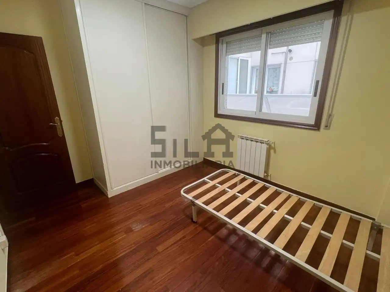 Bedroom of Flat for rent in Ourense Capital   with Heating, Parquet flooring and Furnished