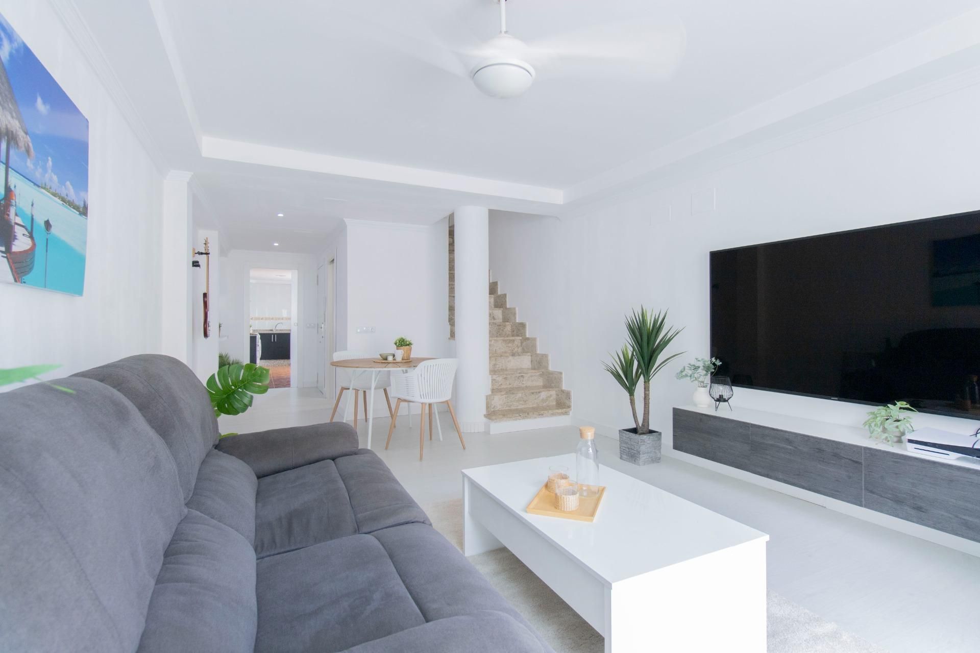 Living room of Single-family semi-detached for sale in Sagunto / Sagunt  with Air Conditioner, Terrace and Balcony