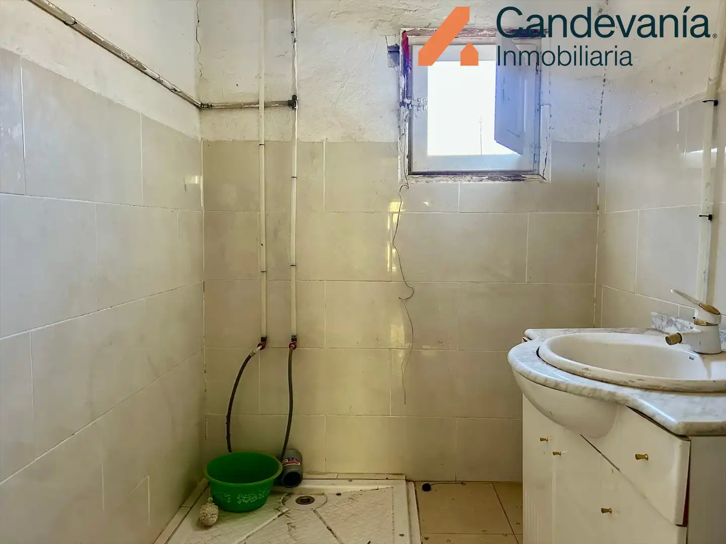 Bany de Casa o xalet en venda en Zuera amb Jardí privat