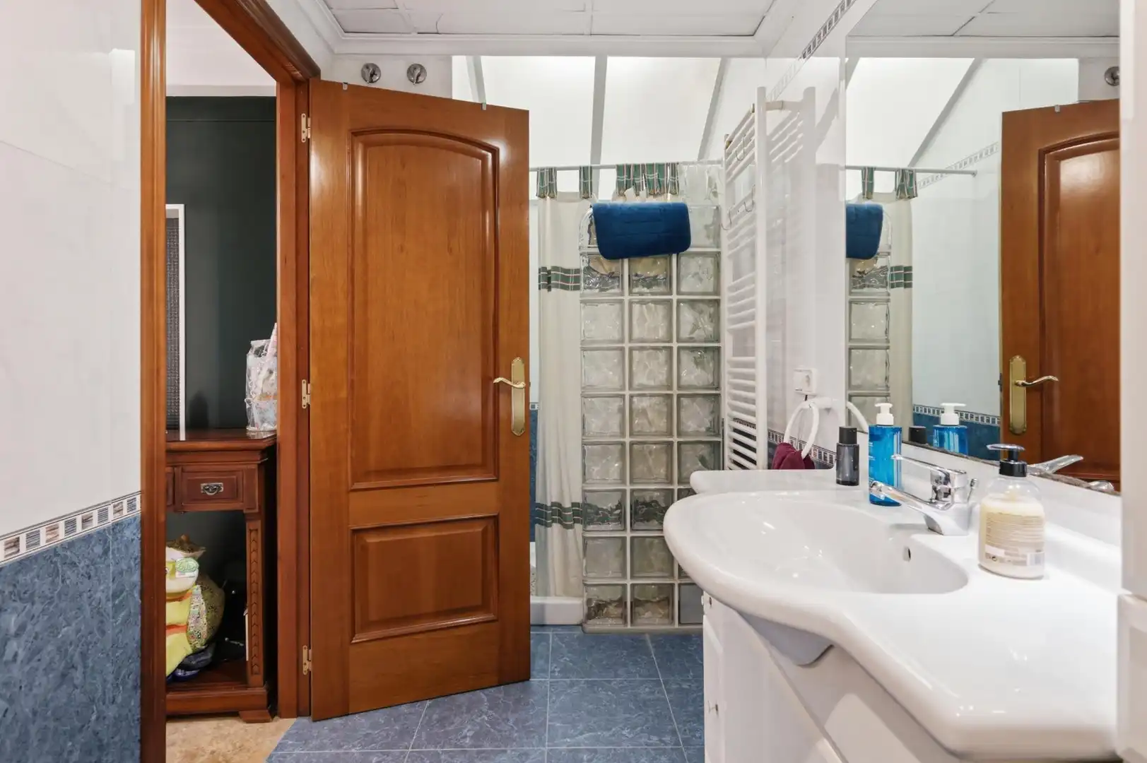 Bathroom of Detached homes for sale in Godella  with Air Conditioner, Terrace and Furnished