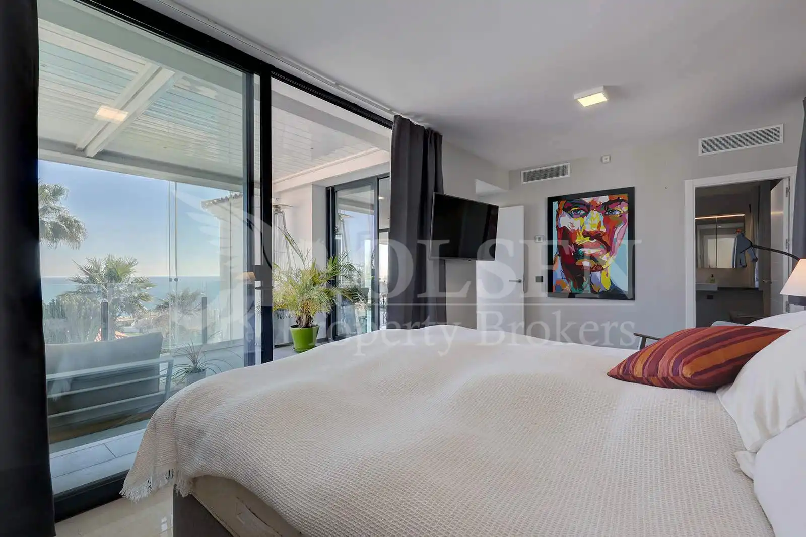 Habitación de Casa o chalet en venta en Estepona con Aire acondicionado, Calefacción y Jardín privado