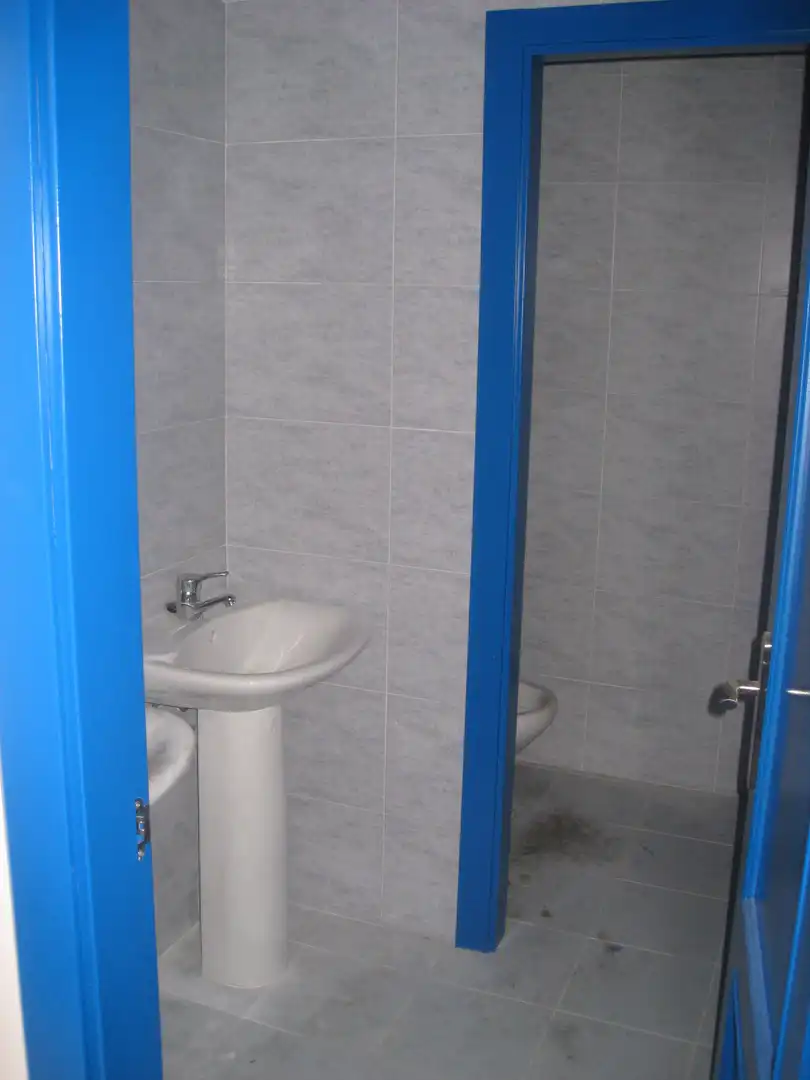 Bany de Oficina de lloguer en Oviedo 