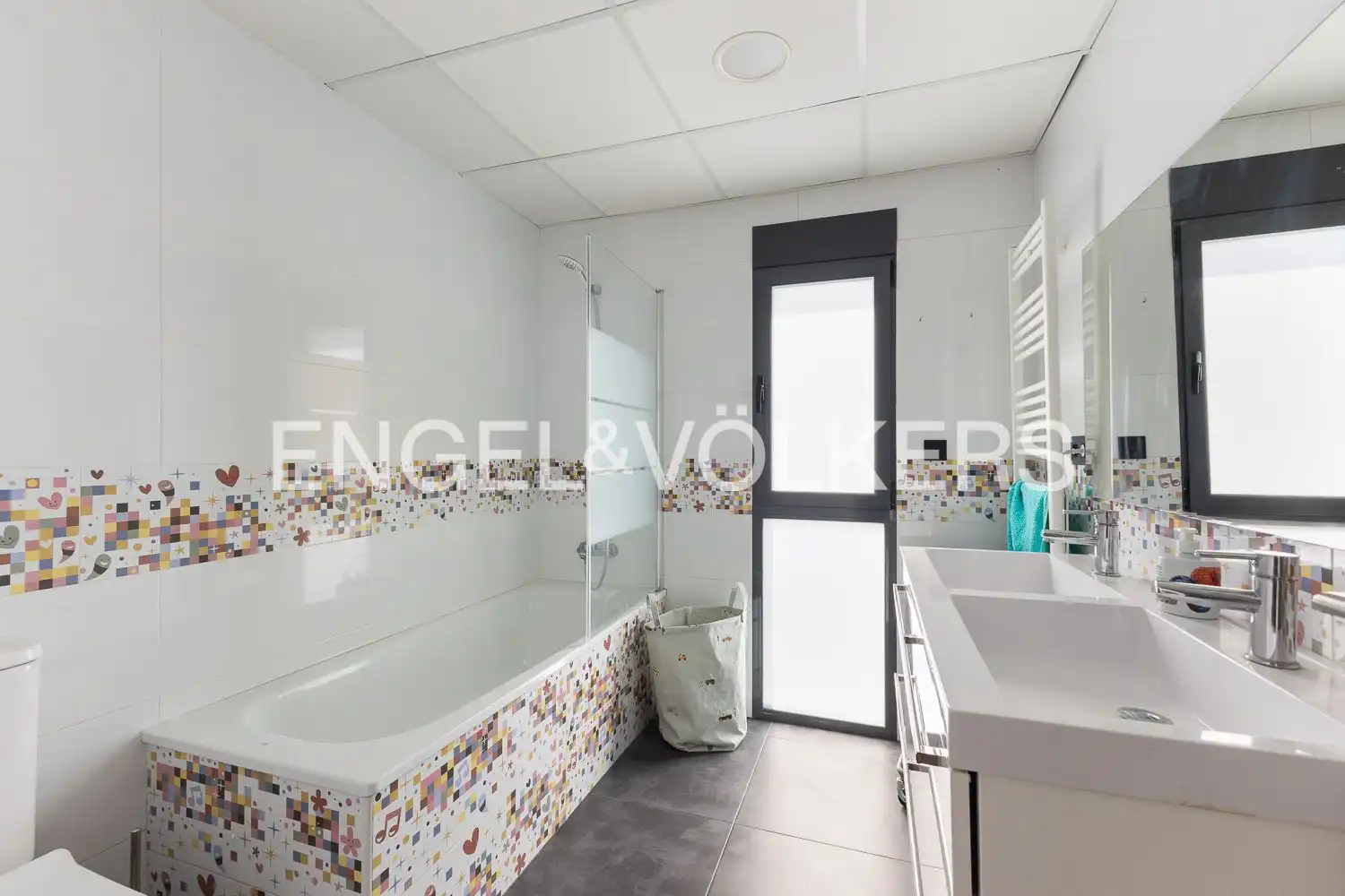 Baño de Casa o chalet en venta en Torrent con Aire acondicionado, Calefacción y Jardín privado