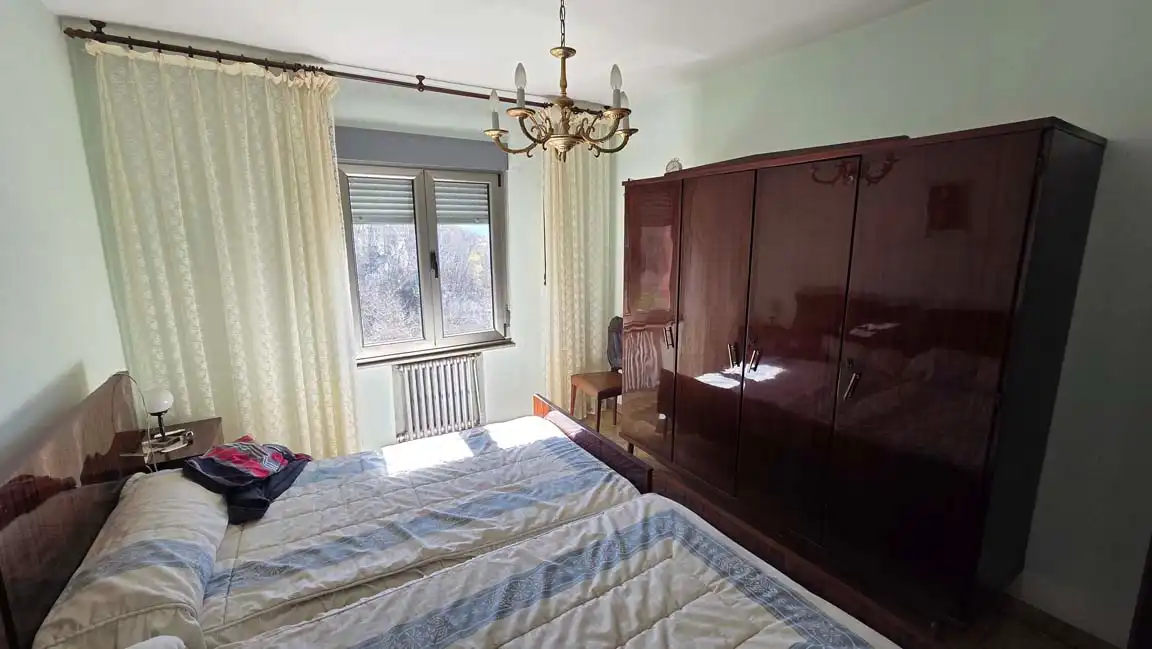 Schlafzimmer von Haus oder Chalet zum Verkauf in Laviana mit Heizung, Privatgarten und Parkett