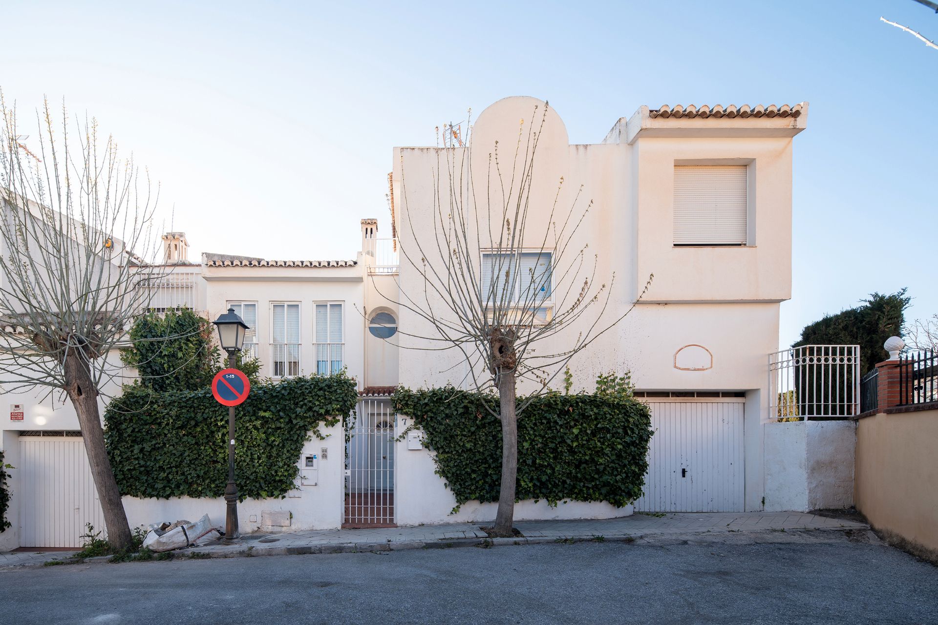 Exterior view of Single-family semi-detached for sale in Huétor Vega  with Air Conditioner, Heating and Private garden