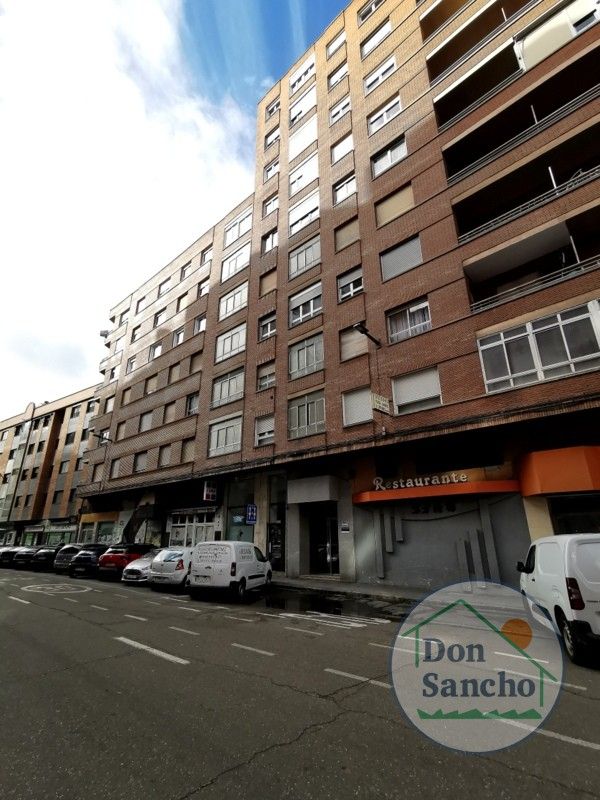 Exterior view of Flat for sale in Valladolid Capital  with Heating