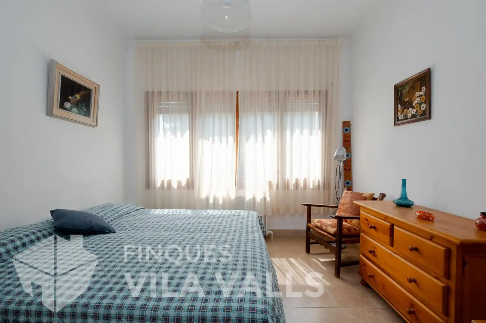 Dormitori de Casa o xalet en venda en Sant Quirze Safaja amb Jardí privat