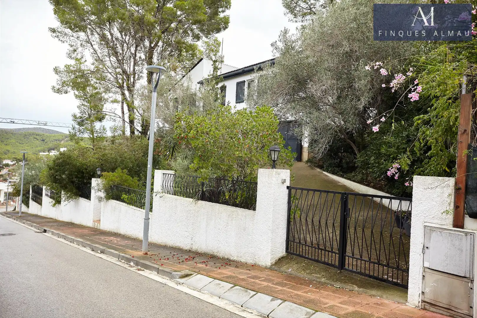 Vista exterior de Casa o chalet en venta en Sant Pere de Ribes con Calefacción, Jardín privado y Trastero