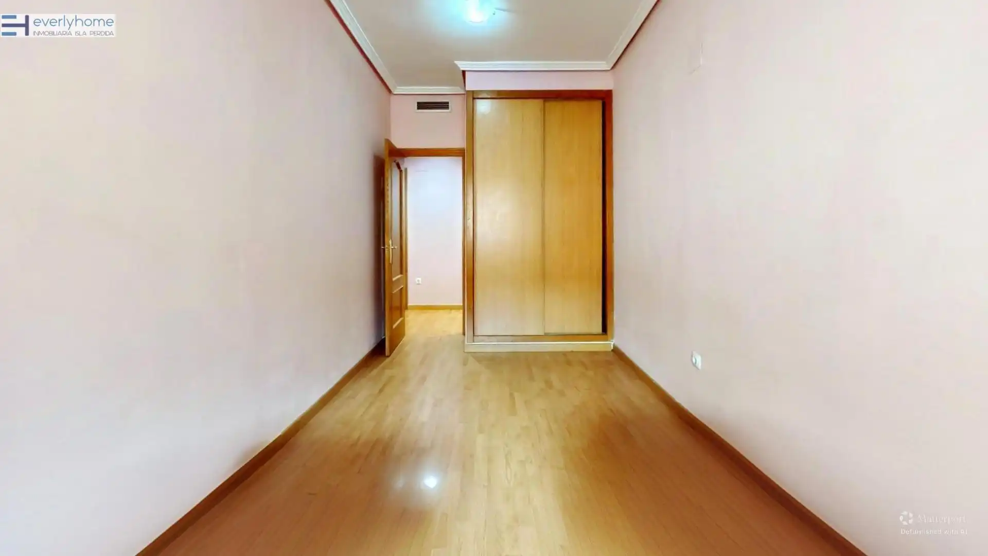 Piso en venta en Castellón de la Plana / Castelló de la Plana con Parquet y Trastero