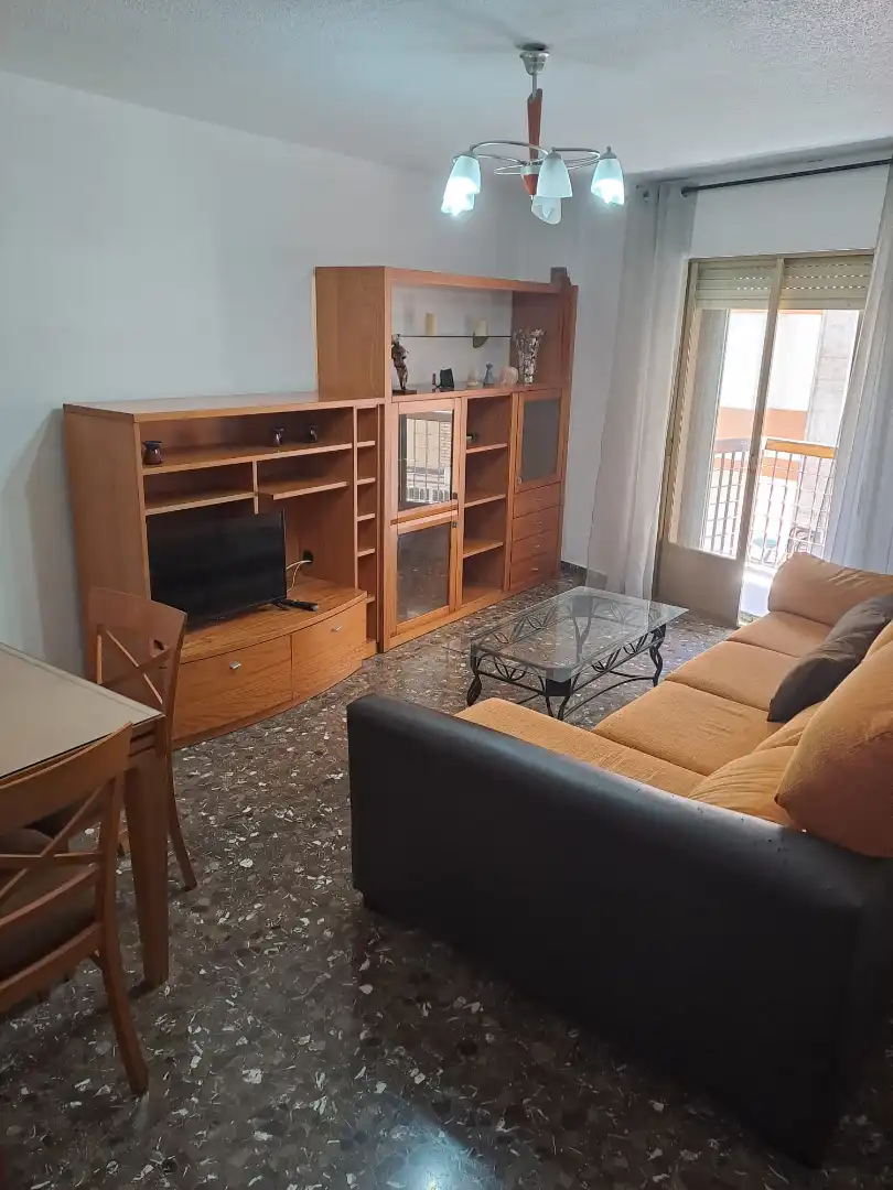 Sala d'estar de Pis de lloguer en Jaén amb Aire condicionat, Moblat i Forn