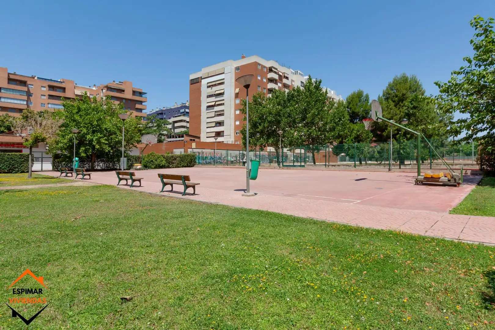 Vista exterior de Pis en venda en Zaragoza amb Terrassa, Traster i Balcó