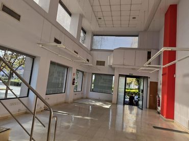 Local comercial de lloguer a Avenida Avenida Óscar Esplá