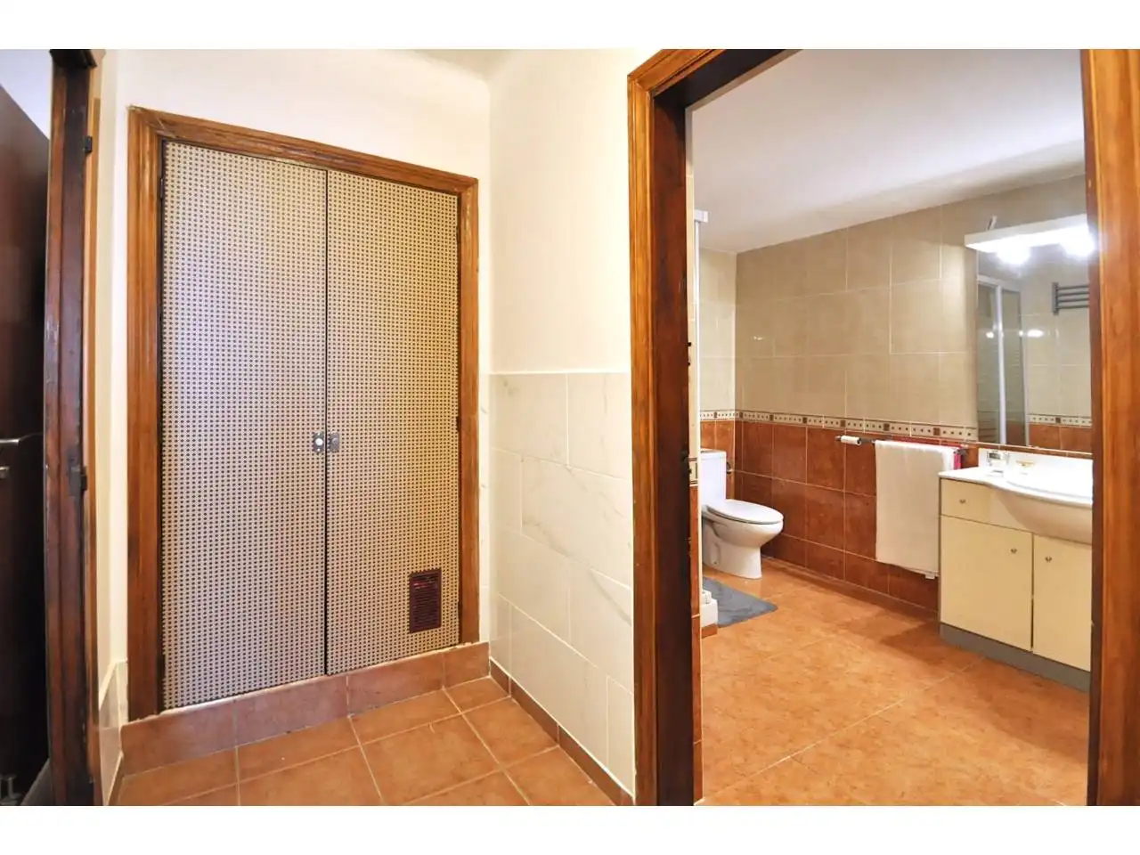 Baño de Piso en venta en Lloret de Mar con Aire acondicionado, Trastero y Amueblado