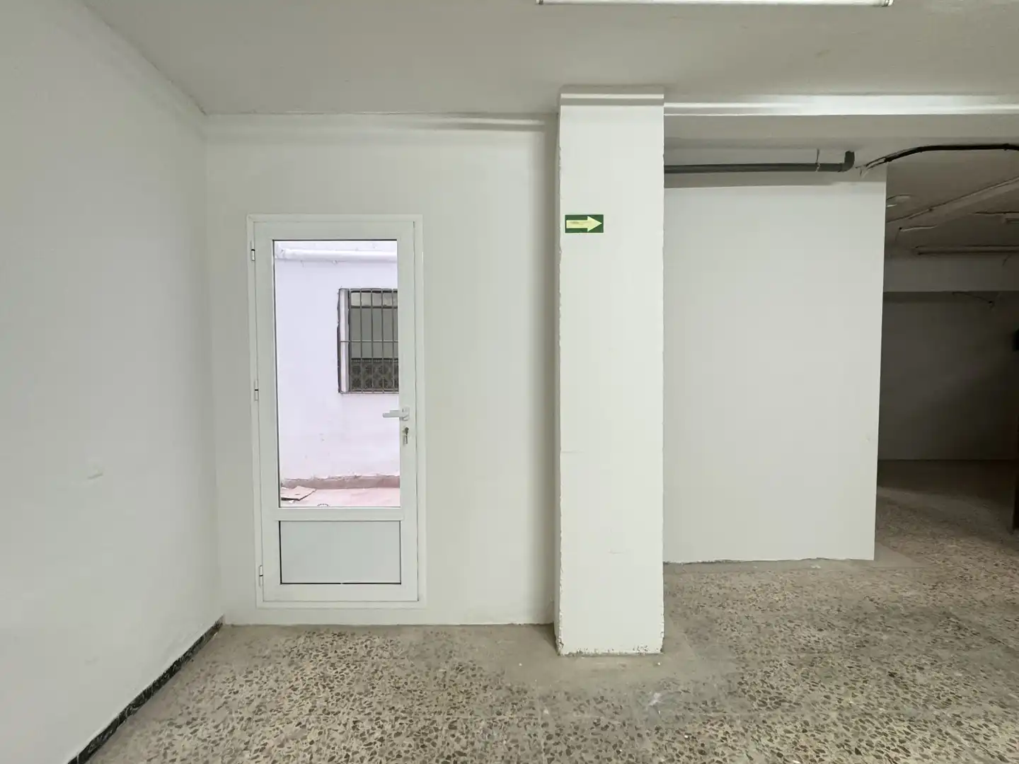 Local comercial en venda a Plaza Vivas Pérez, imagen 7