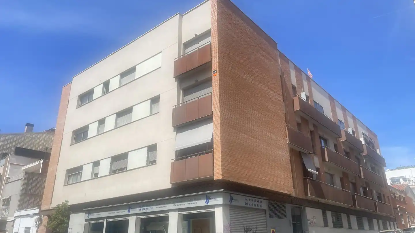 Vista exterior de Piso en venta en Terrassa con Balcón