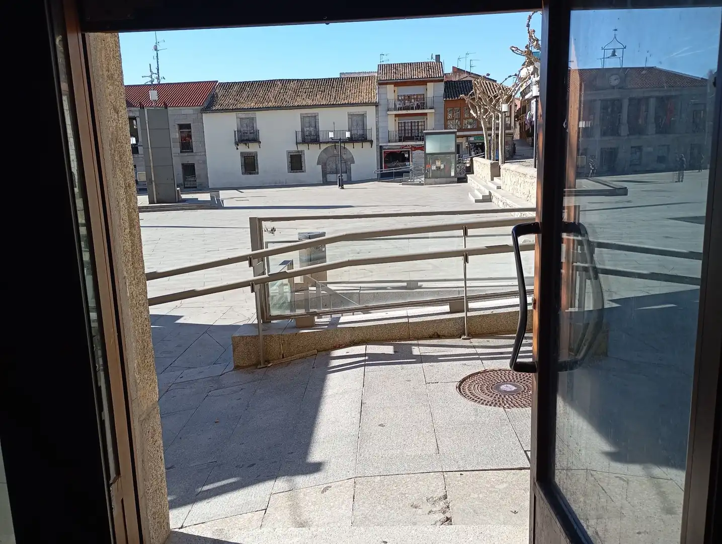 Vista exterior de Local de alquiler en Robledo de Chavela
