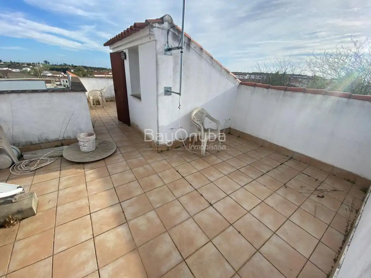 Detached homes for sale in Calañas