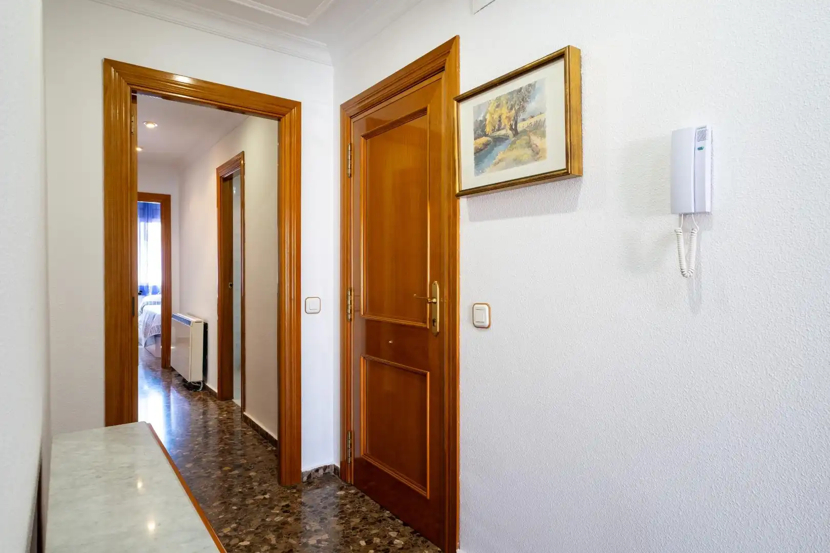 Dachboden zur Miete in Moncada mit Privatgarten, Terrasse und Balkon