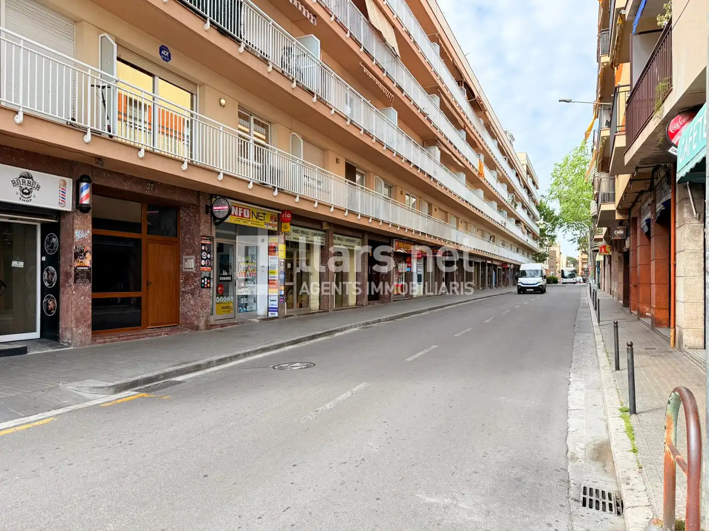 Vista exterior de Local en venta en Vilanova i la Geltrú
