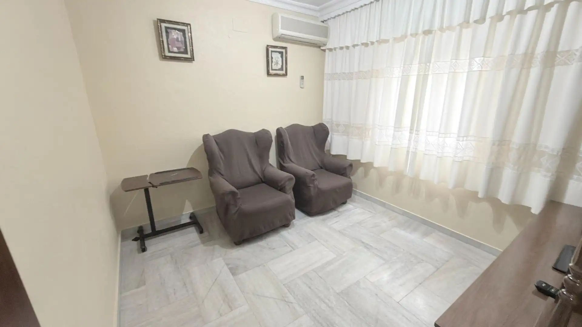 Sala de estar de Casa adosada en venta en Moguer con Terraza