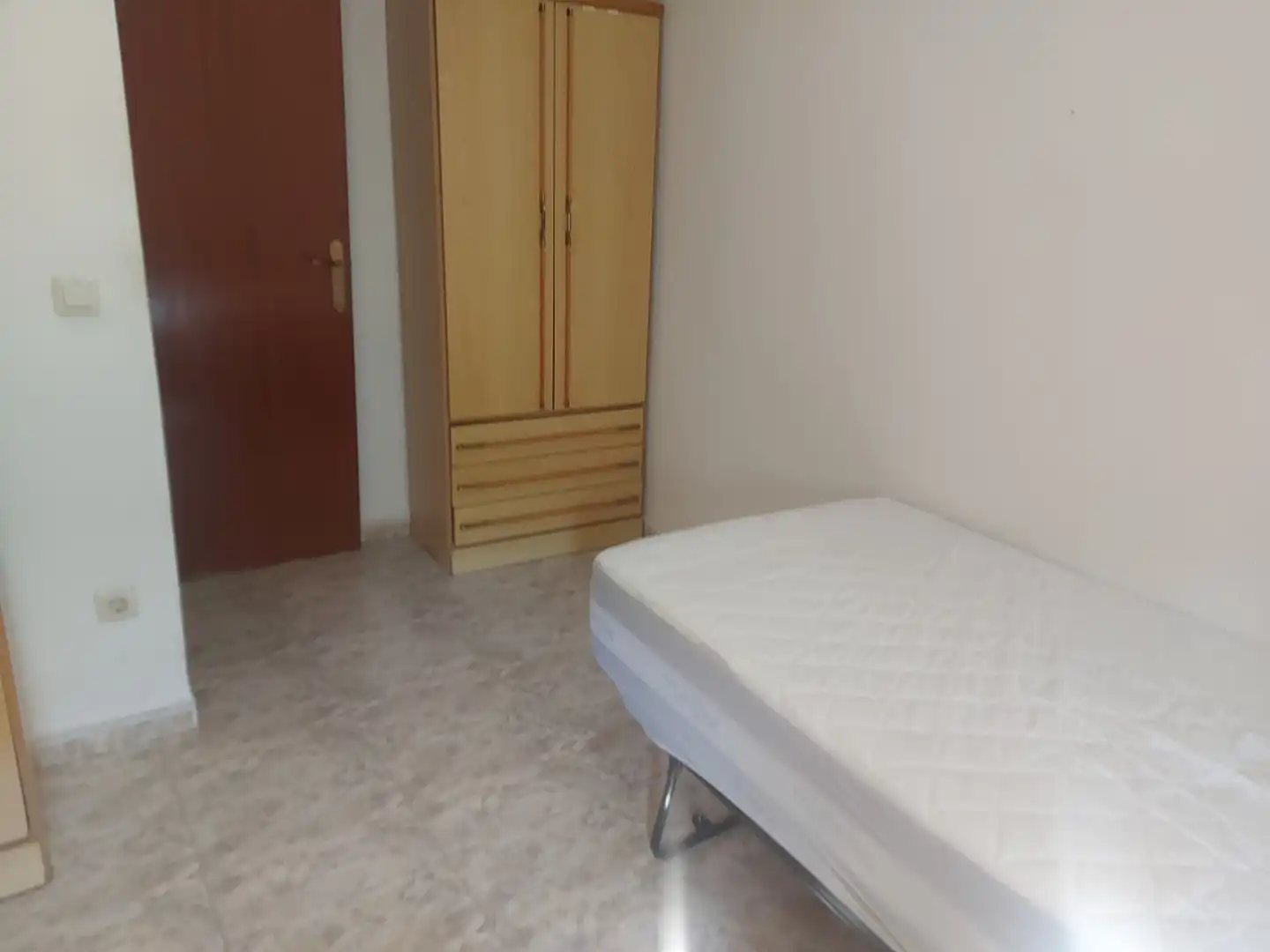 Habitación de Piso de alquiler en Toledo con Calefacción, Amueblado y Horno