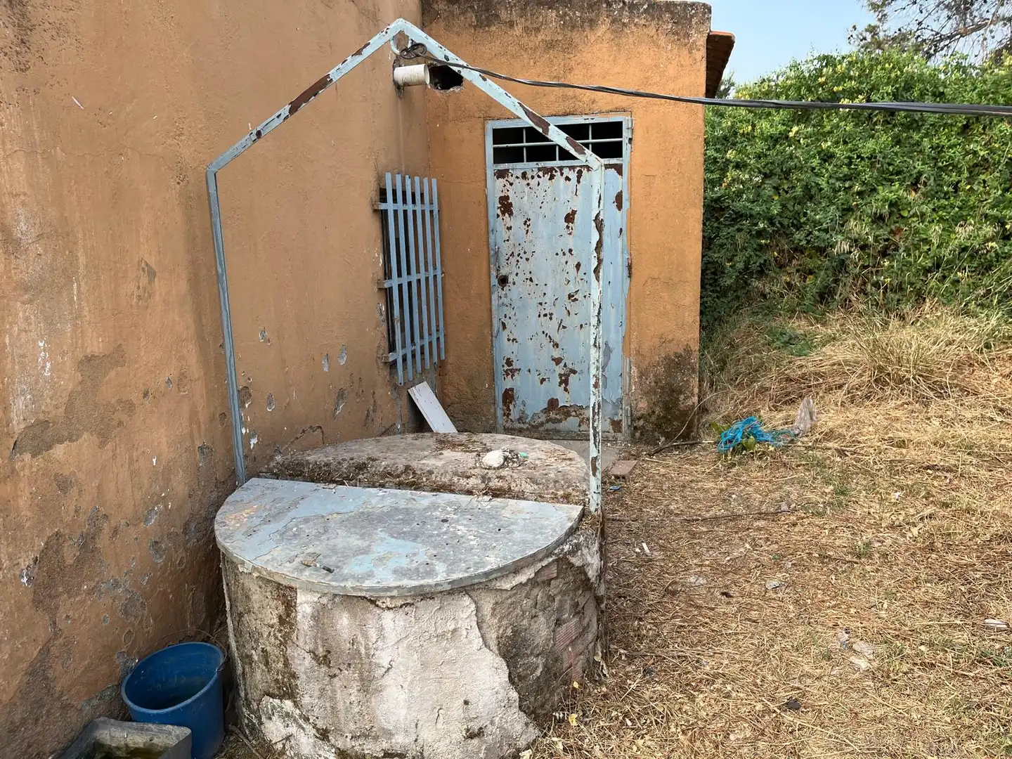 Vista exterior de Finca rústica en venda en Talavera de la Reina amb Jardí privat