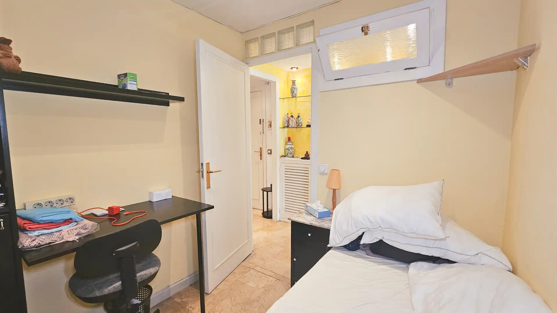 Schlafzimmer von Wohnungen zum Verkauf in  Palma de Mallorca mit Klimaanlage, Heizung und Möbliert