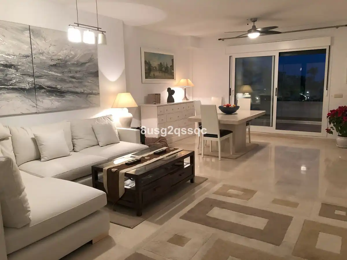 Living room of Flat for sale in Estepona  with Air Conditioner, Furnished and TV